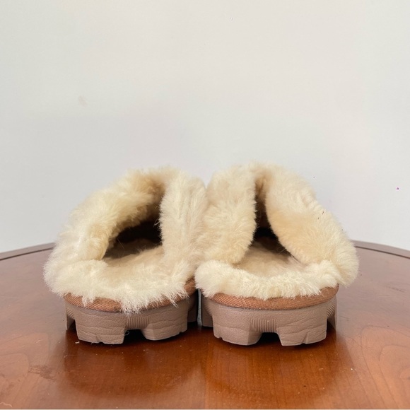 UGG Women’s Coquette Chestnut Brown Sheepskin Lined Mule Clogs - Picture 4 of 9